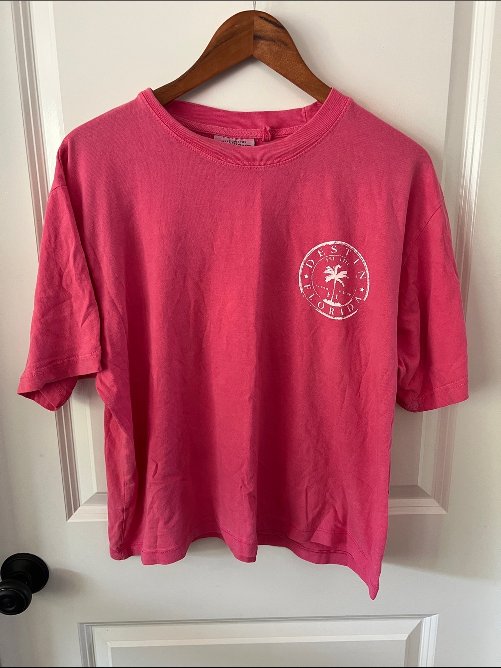 U.S. Vintage Bright Pink Short-Sleeve Graphic Tee - Destin Florida